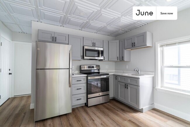 102 Cross St unit A, Somerville, MA 02145 - photo 2