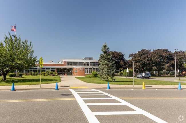 Meadowbrook Elementary School has 440 students in East Meadow, NY.