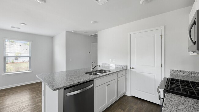 105 Mims Academy Dr unit 36205424, Harleyville, SC 29448 - photo 6