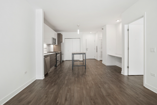224 W Hubbard St, Chicago, IL 60654