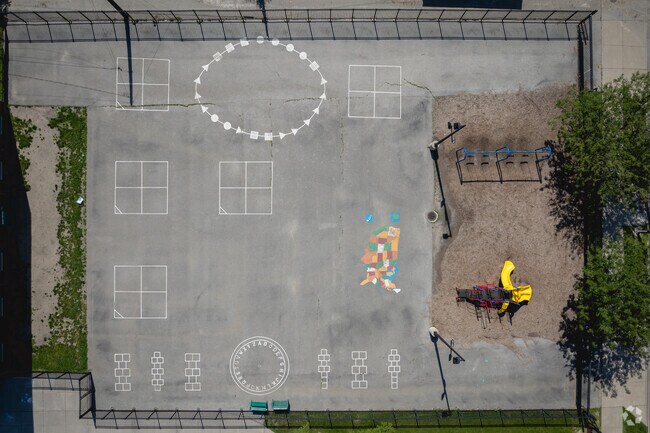 Navarre Elementary is ready for recess.
