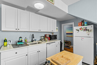 223 Gano St Unit 3, Providence, RI 02906