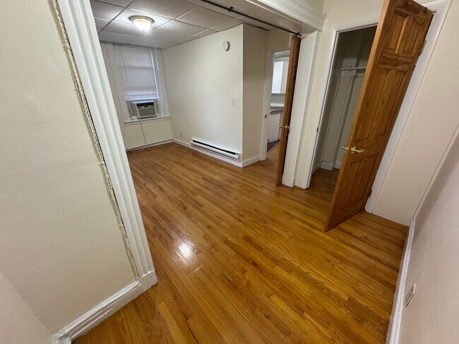 384 Riverway unit 1, Boston, MA 02115 - photo 4