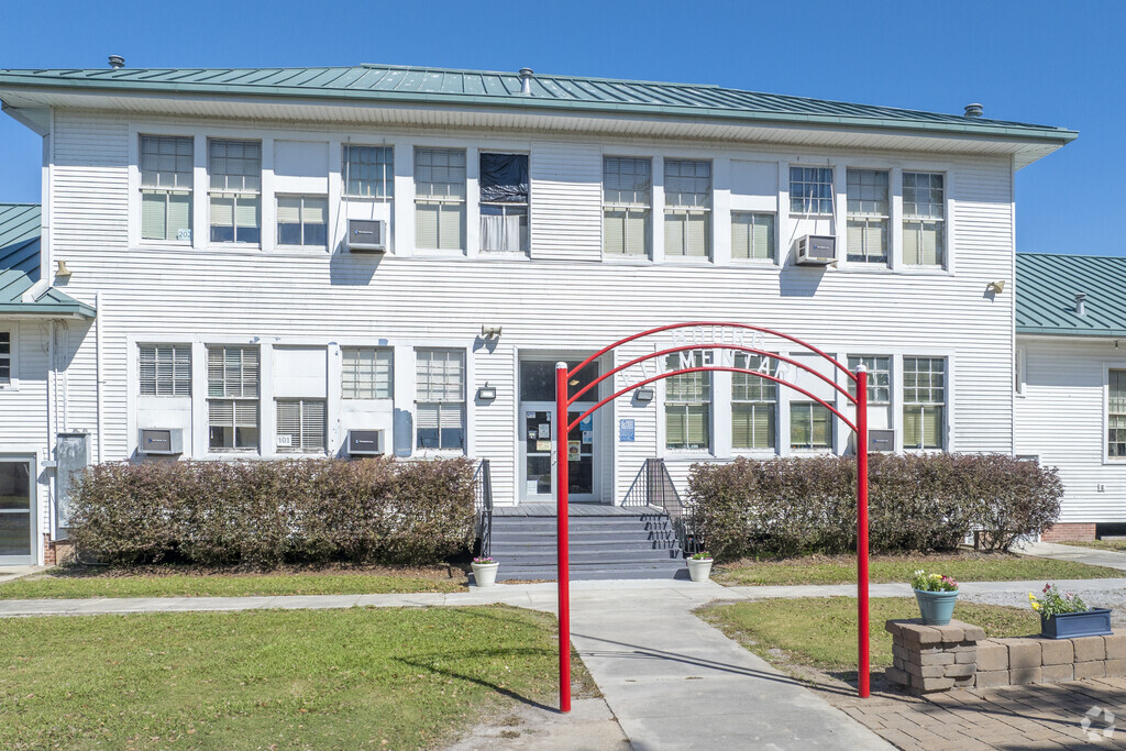 Bourg Elementary School
