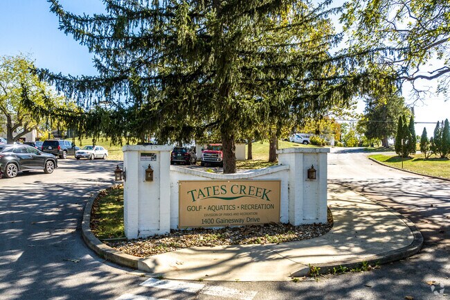 Tates Creek Golf Course and Aquatic Park offer a relaxing setting for two great past-times.