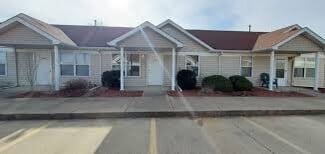 2228 Country View Dr, Charleston, IL 61920