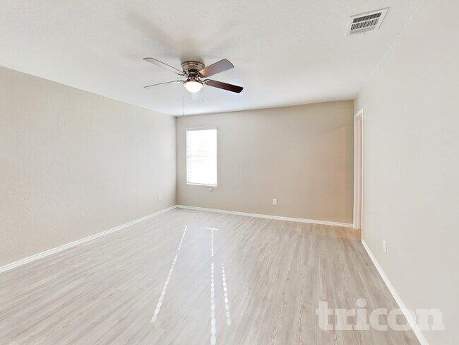 10246 Devon Wheel St, San Antonio, TX 78254 - photo 6