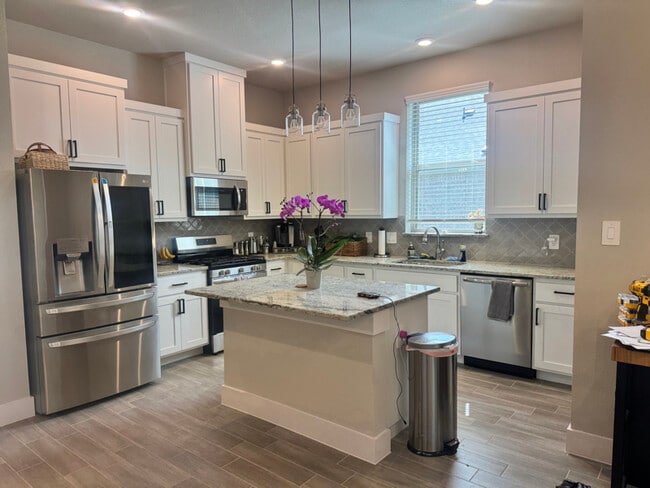 632 Mooney Dr, Saginaw, TX 76179 - photo 2