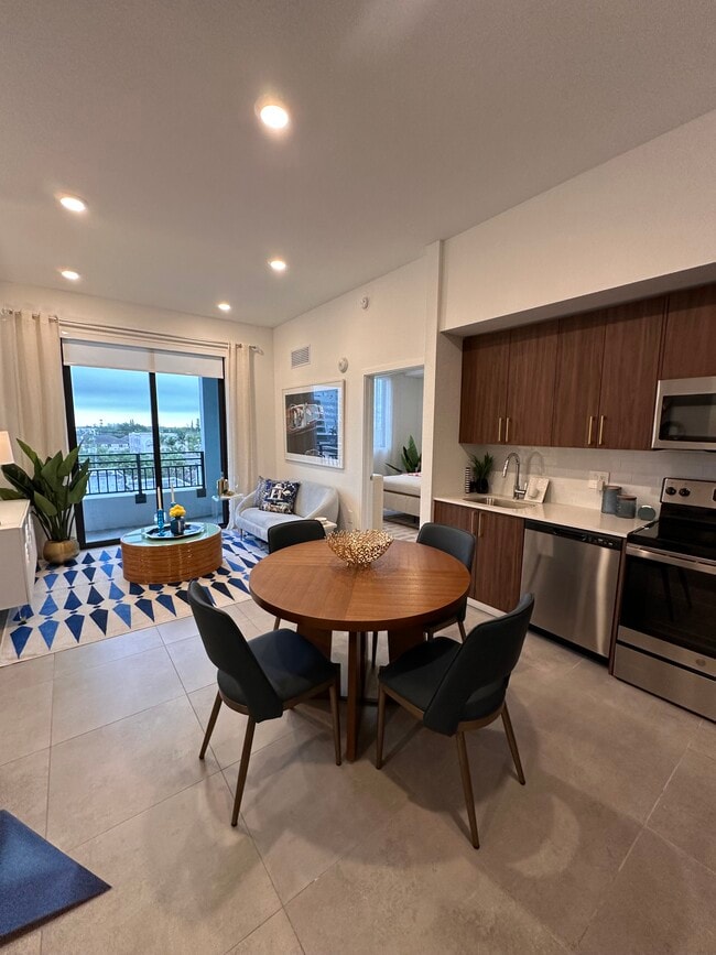 1849 Madison St unit B8, Hollywood, FL 33020 - photo 2