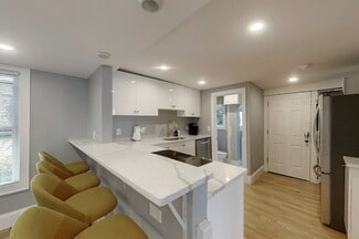 382 Spring St Unit 2B, Newport, RI 02840