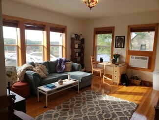 804 N Dubuque St, Iowa City, IA 52245