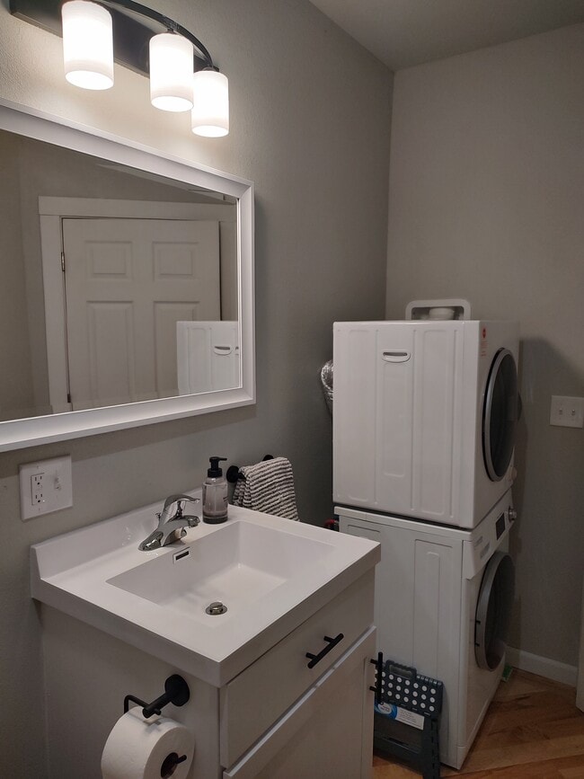 1213 9th St S, La Crosse, WI 54601 - photo 7