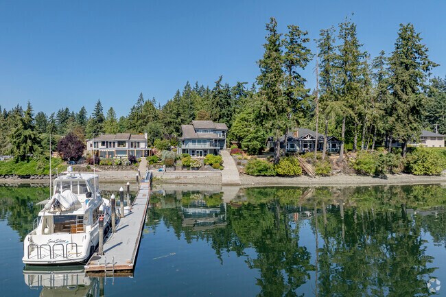 You will find gorgeous million dollar homes along the shores of Rocky Point.