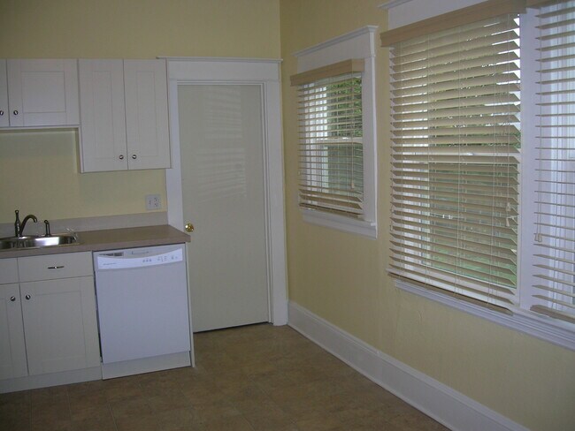 4743 N Albina Ave unit A, Portland, OR 97217 - photo 6