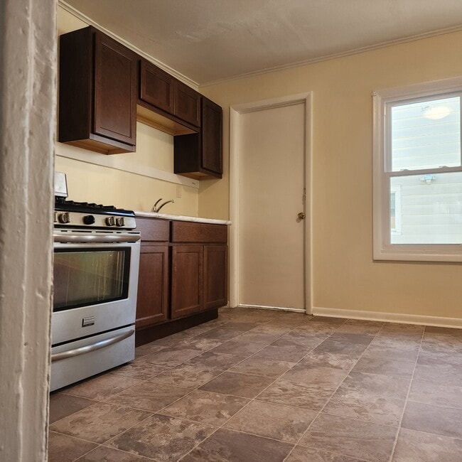 113 Sterling St, Rochester, NY 14606 - photo 4