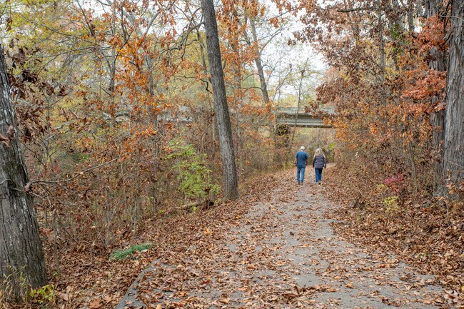 Relaxing strolls are possible along the water in Greenway Farms park.