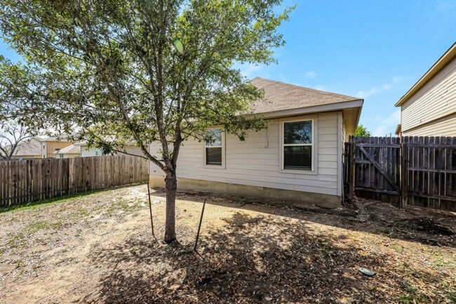10506 Goose Way, San Antonio, TX 78224 - photo 3