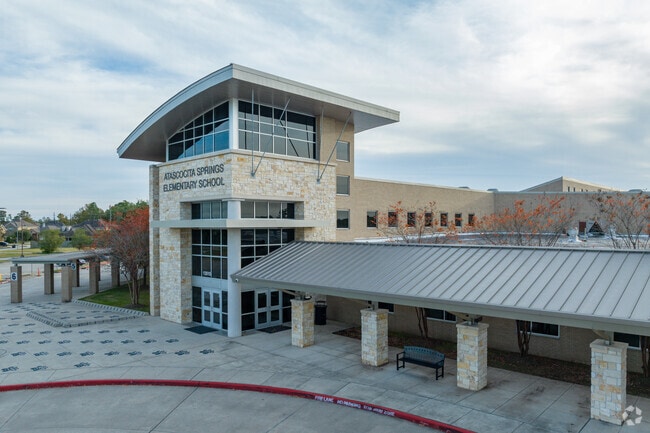 Atascocita Springs Elementary School teaches a strong curriculum.