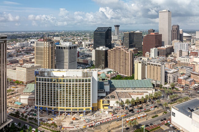 The Warehouse District is just minutes from the Central Business District.