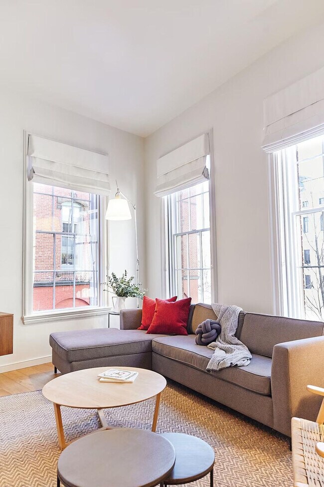 121 Middle St unit ID1366938P, Portland, ME 04101 - photo 2