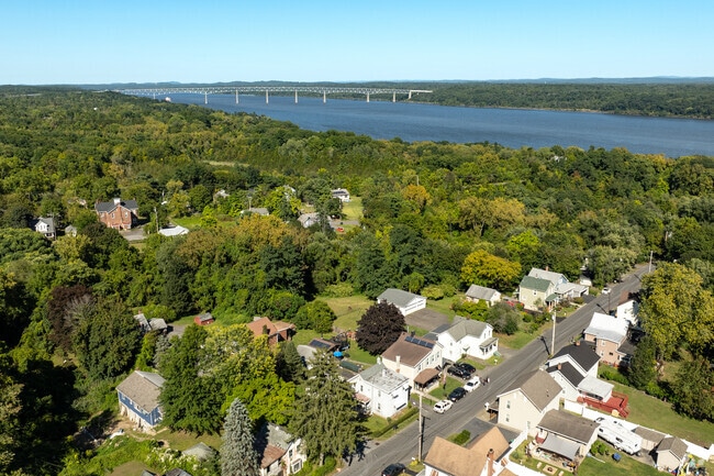 Residents of East Kingston are a short drive from three parks on the Hudson River coast.
