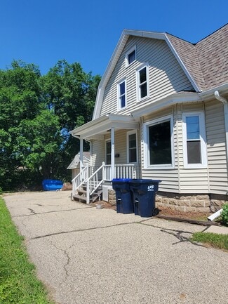 314 S Hubbard St Unit 314.5upper, Horicon, WI 53032