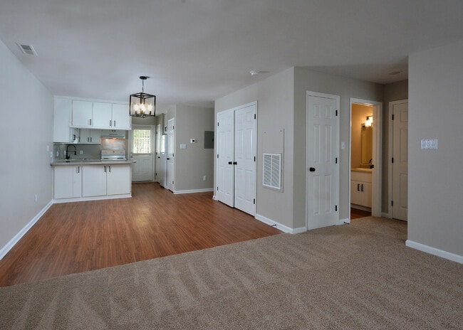 Edgewood Apartments in Burner, NC