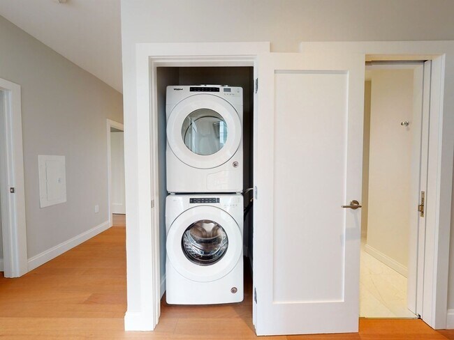 100 Shawmut Ave unit 1, Boston, MA 02118 - photo 5