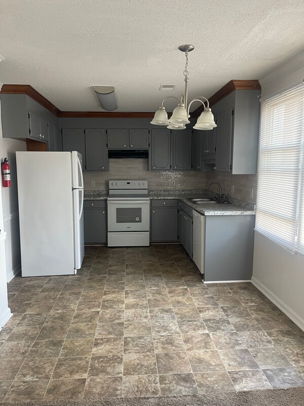 11 Crescent Ln, Columbia, SC 29212 - photo 3