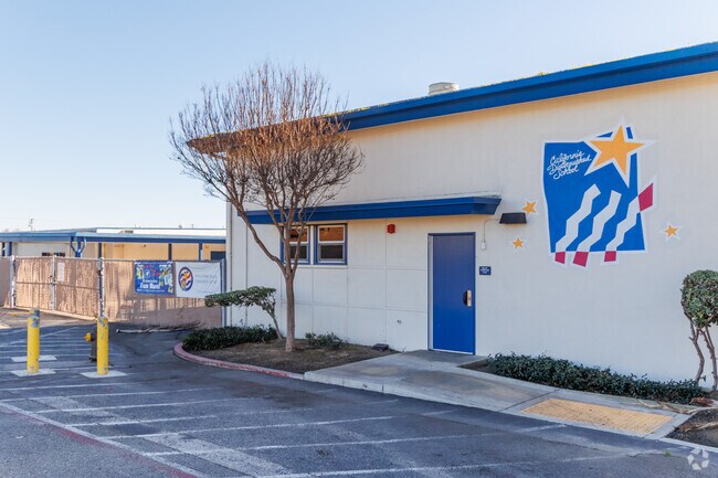 Lincoln Elementary School has an A grade on Niche.