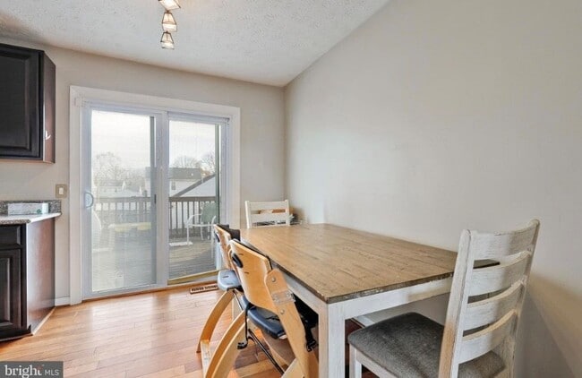 7867 Pepperbox Ln, Pasadena, MD 21122 - photo 6