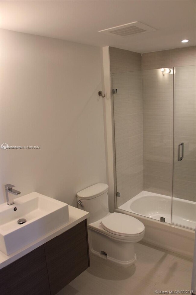 Brickell Ten unit 810, Miami, FL 33130 - photo 4