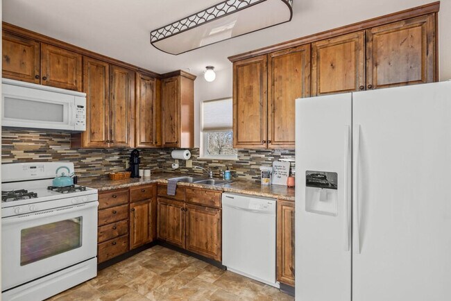 145 E Baxter Ln unit ID1241294P, Fayetteville, AR 72701 - photo 7