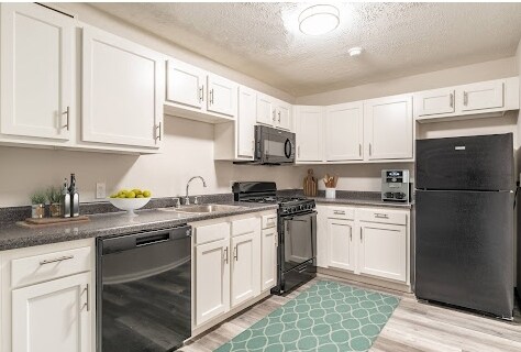 Clear Point Gardens, Columbus, OH 43224 - photo 7