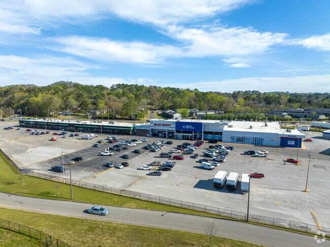 Maple Grove, Birmingham Alabama. Local Shopping