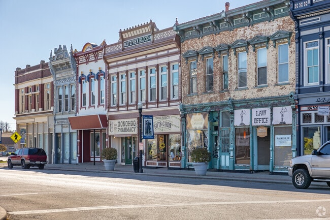 One of the most historical town square buildings you can find in Ohio State.