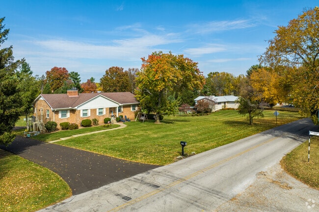 Yarnallton offers residents ranch and colonial style homes.