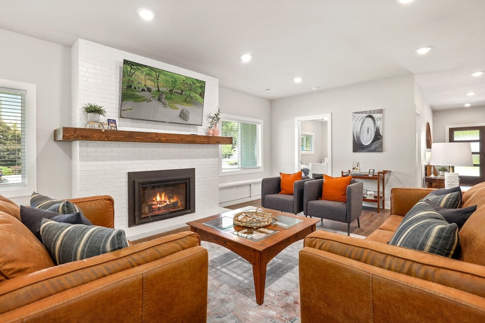 702 Shipley St unit ID1221846P, Springdale, AR 72764 - photo 1