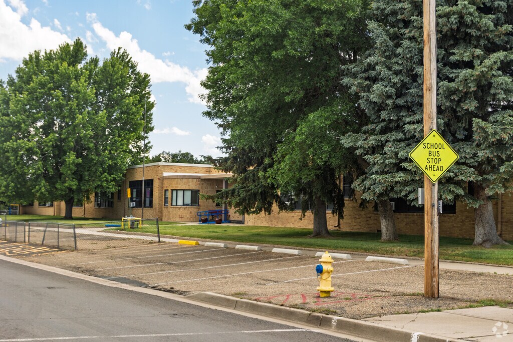The crosswalk of Longfellow Elementary in the city of Raton.