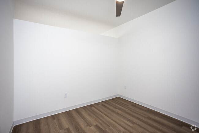 1BR, 1BA - A1/636 SF