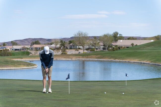 Residents of Solera at Anthem enjoy playing golf at the Revere Golf Club.