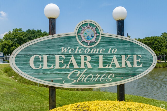 Clear Lake Shores offers the best options for living on the water in Texas.