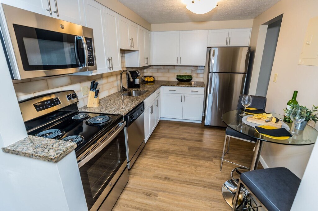 The Concord Apartments 35 Severance Cir, Cleveland Heights, OH