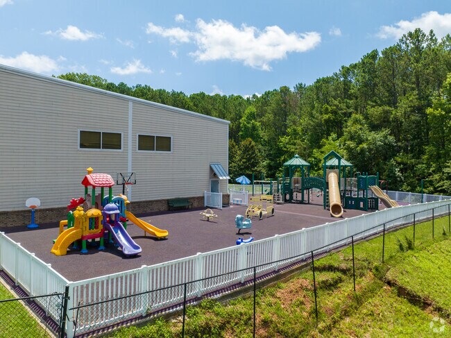 Shoal Creek Adventist School has outdoor activities to keep your students fit.