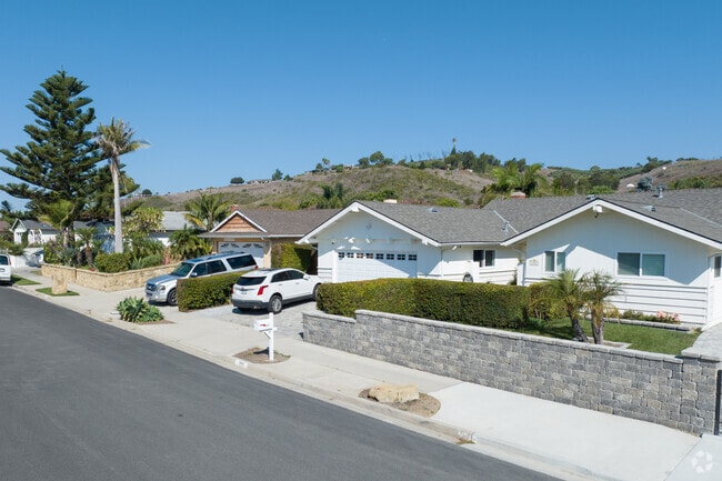 Rancher style homes are popular in El Encanto Heights.