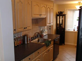 711 Fox Hollow Way, Manchester, NH 03104