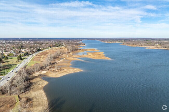 The residents of Westerville can enjoy boating and fishing on Hoover Reservoir.