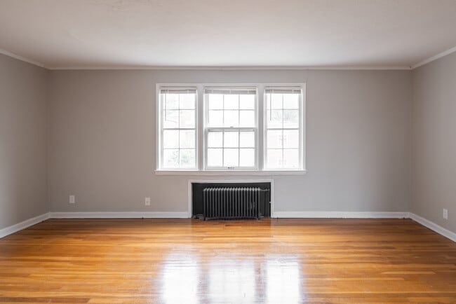 Shaker Lake Apartments & North Moreland Courts, Shaker Heights, OH 44120 - photo 4