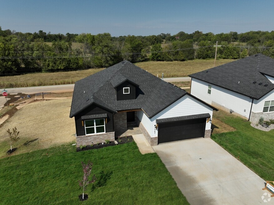 1367 N Harper Ridge Dr, Republic, MO 65738 - photo 2