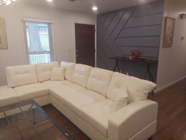 5571 Four Winds Dr SW, Lilburn, GA 30047 - photo 3